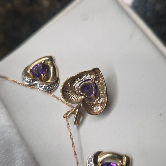 Amethyst Heart Diamond Necklace and Earring Set in Yellow Gold - Picture 6 of 6